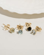 Round Studs
