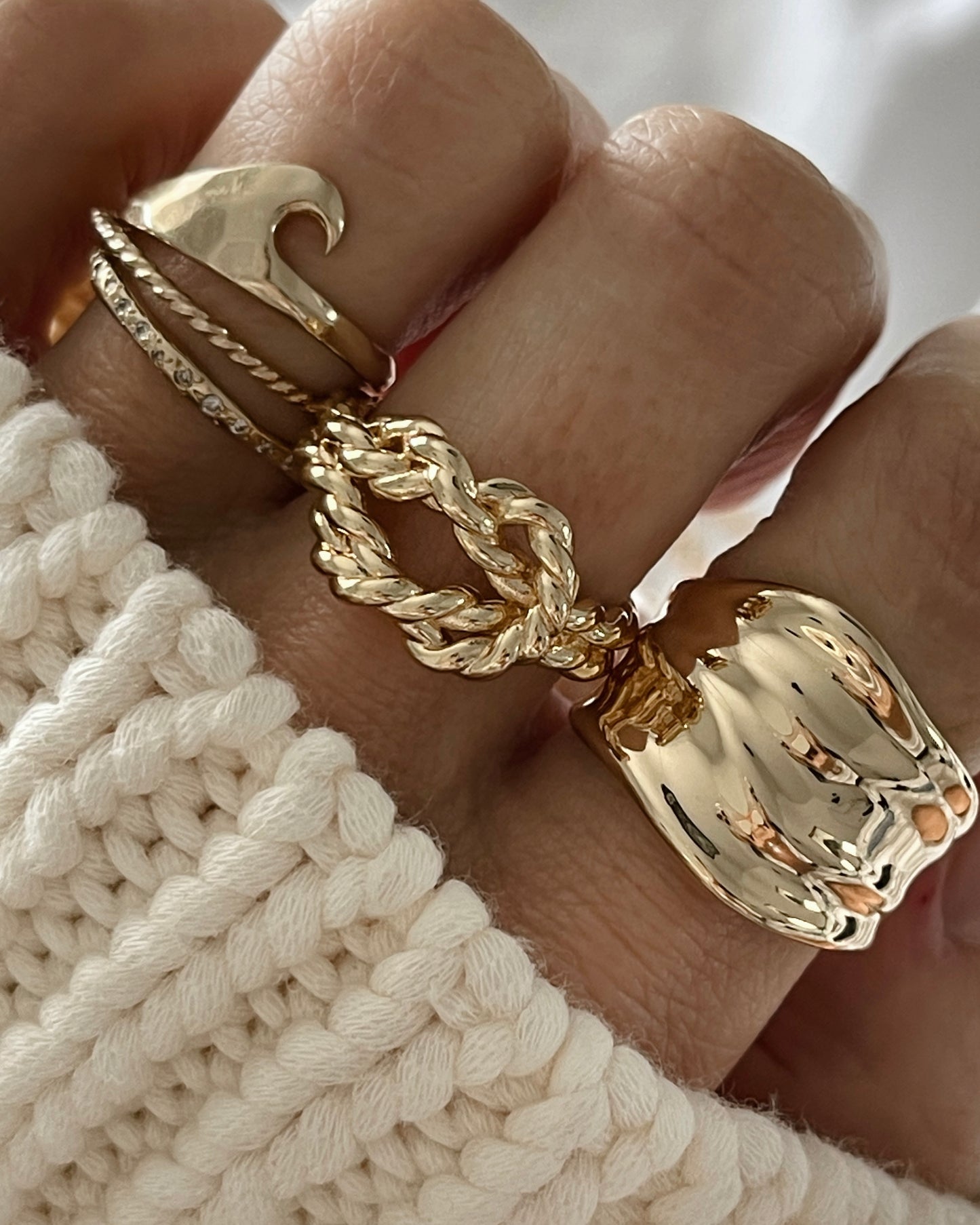 Knot Ring