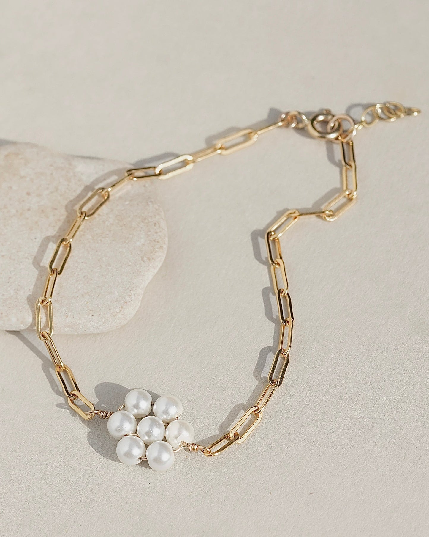 Pearl Daisy Bracelet - James Michelle