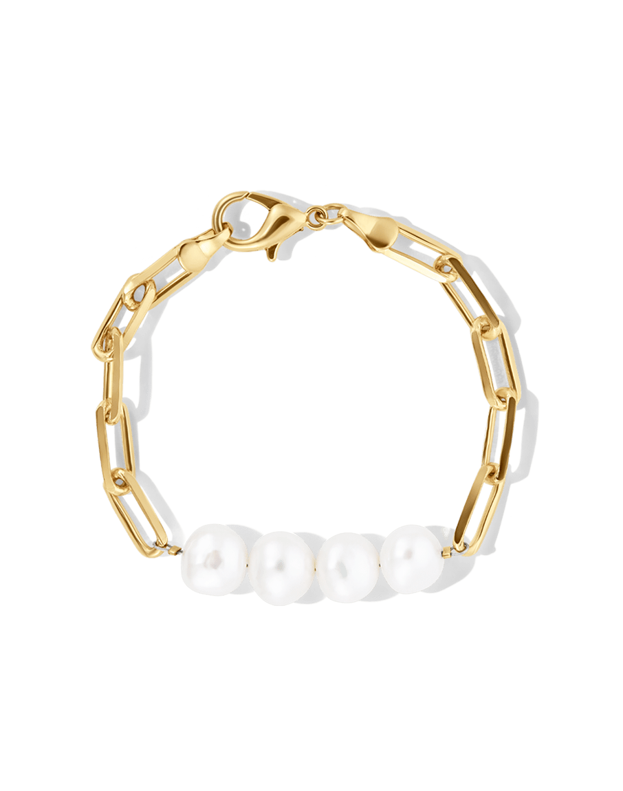 In the Pearls Bracelet
