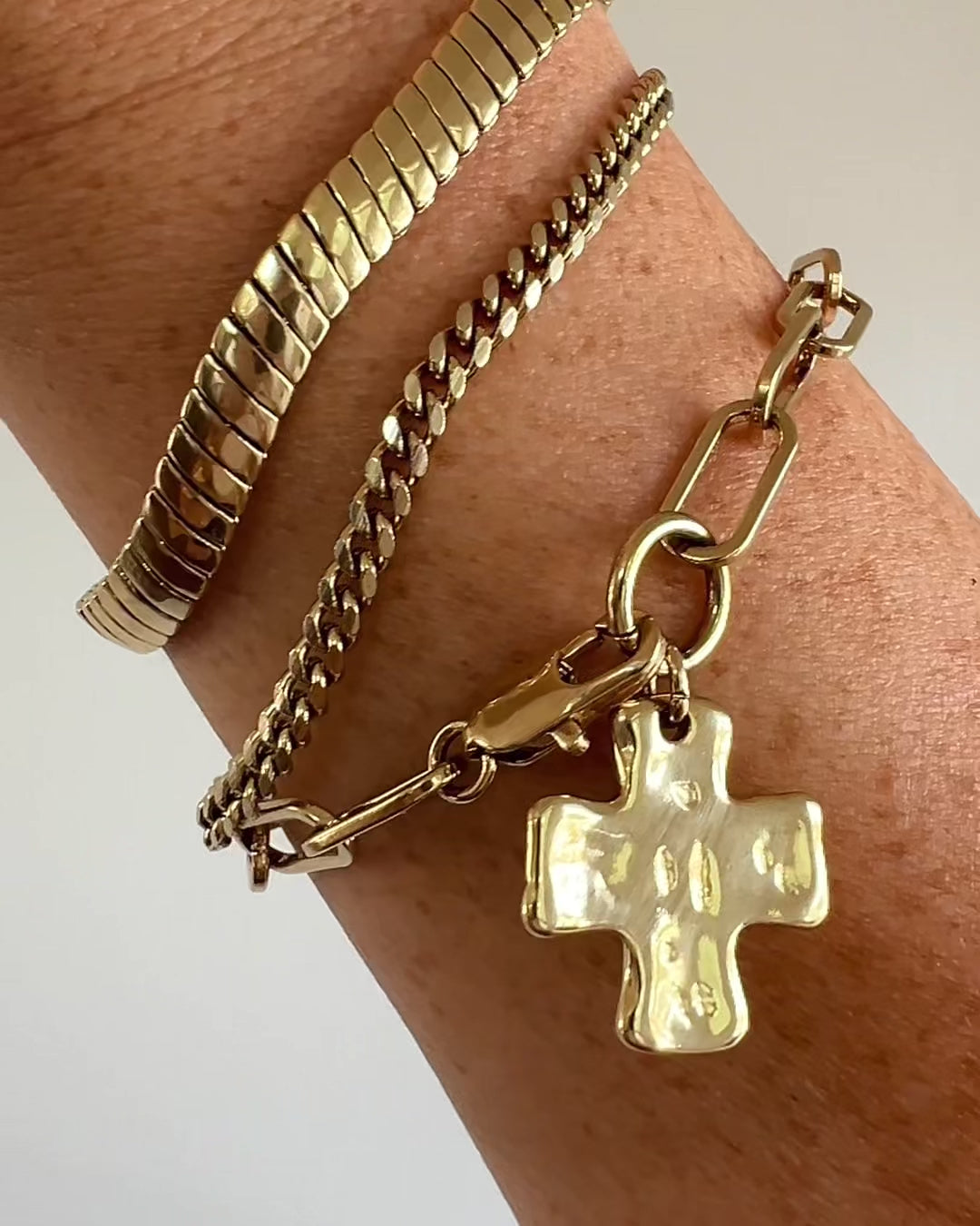 Chunky Cross Chain Bracelet