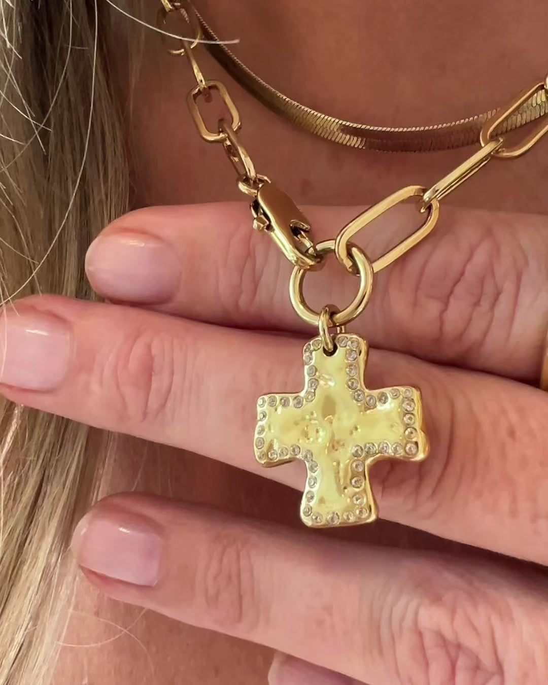 Chunky Cross Chain Necklace - Crystal Edge – James Michelle
